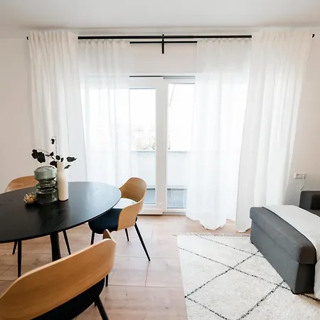 Apartment Kocasa-apartments, Zentrum, Wifi, Balkon, Parkplatz, Waipu-tv, City-apartment 01 Pforzheim