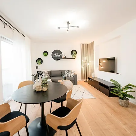 Kocasa-apartments, Zentrum, Wifi, Balkon, Parkplatz, Waipu-tv, City-apartment 01